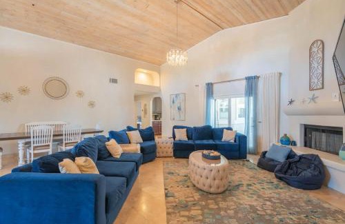 Pinnacle Peak Maison | Cave Creek- Basketball Putt Putt Pool & Games