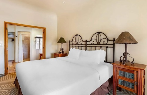 Cave Creek Hôtel | Cave Creek's Hidden Jewel! Swimming Pool, Free Parking, Full Kitchen!