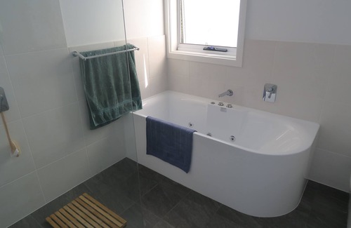 Caves Beach Cottage | Cottage Caves. Rénové, vues, plage