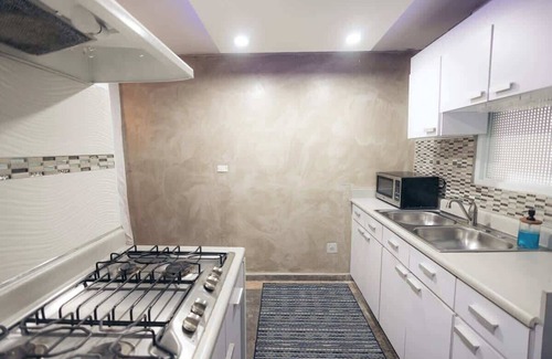 Pajaros Appartement | Cayenne | Cozy Apt | Generator/Cistern | Bayamón