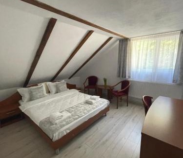 Calimanesti Cabine | Cazare Cascada Lotrisor