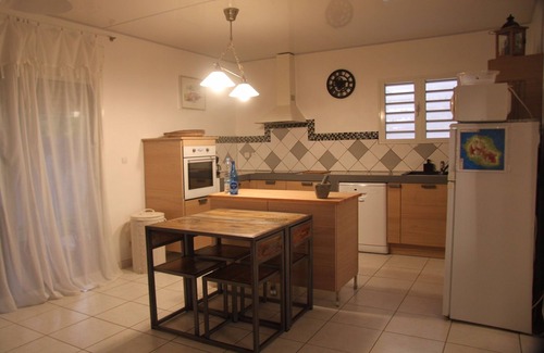 Saint-Andre Maison | ti caze/maison 3 pieces avec veranda et cour