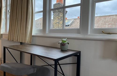 Rotherhithe Maison | CB Home Tower Bridge - 2 bedrooms, 2 bathrooms - Free parking