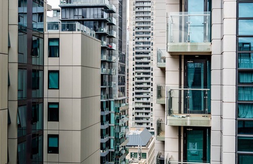 West Melbourne Appartement | CBD 2-Bedroom with Balcony Near Attractions