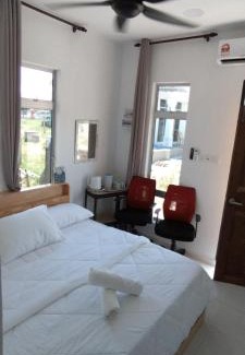 Pantai Penarik Maison | CC Roomstay Kampung Mangkuk, Terengganu