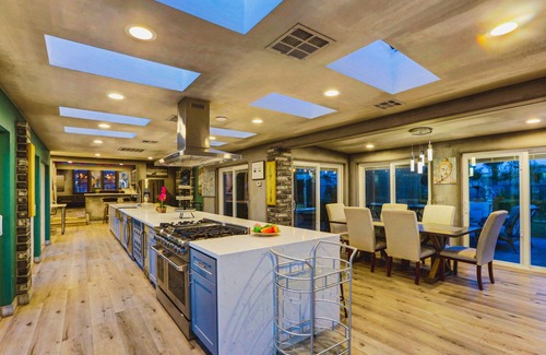 Spring Valley Maison | Upgraded 9BD/8BA Villa Near Vegas Strip-3.6mi