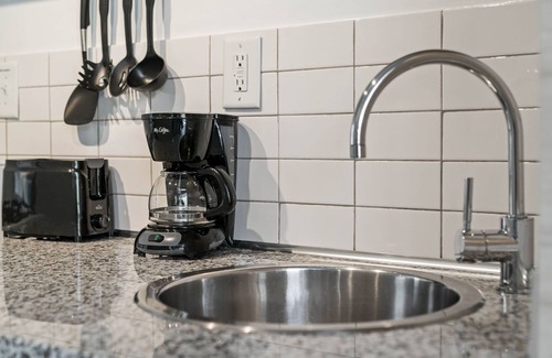 Brookwood Appartement | Cool Studio Classique (B) - Ménage hebdomadaire avec changement de linge