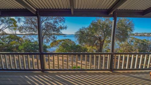 Lake Wangary Maison | CDC-625 Beach House