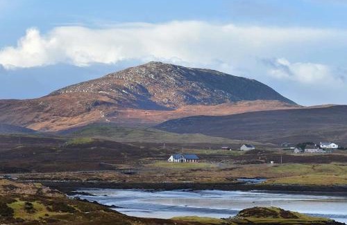 Balallan Maison | Ceann an Loch Cottage