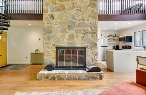 Rehoboth Beach Cabine | Cecelia's Retreat - 3-bedroom mid century secluded lewes beach cabin