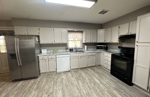 Ponca City Maison | Cedar Bunkhouse close to all Ponca City amenities!