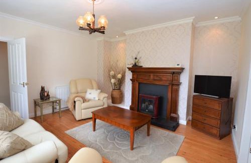 Rashfield Maison | Cedar Cottage