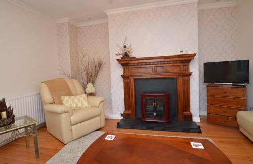 Rashfield Maison | Cedar Cottage