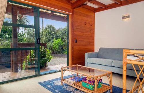 Tairua Maison | Cedar Cottage - Tairua Holiday Home