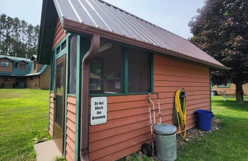 Butternut Cabine | Cedar Cove Cabin 3
