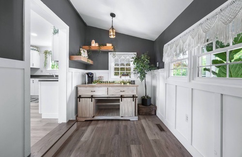 Valois Maison | Cedar Grove Cottage: garden paradise on Seneca Lake wine trail