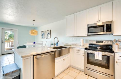 Cedar Key Appartement | Cedar Key Condo with Balcony and Gulf Views!