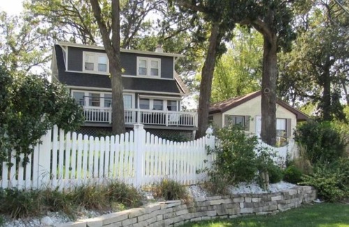 Cedar Lake Cottage | The Enright Inn on Cedar Lake