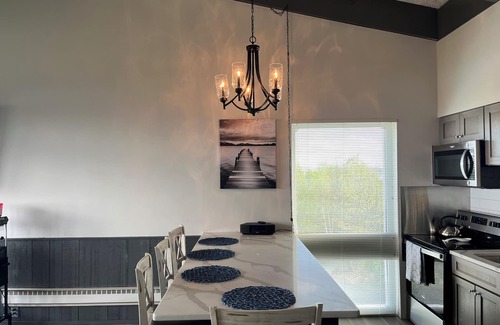 Weirs Beach Copropriété | Cedar Lodge 408. 1 edroom condo with spectacular views of Winnipesaukee!