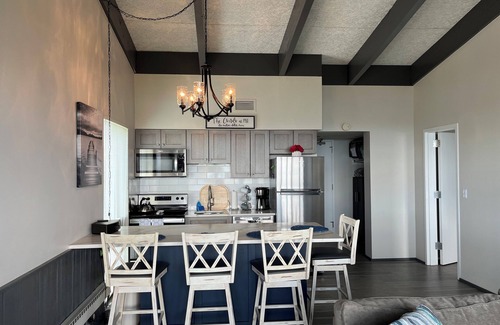 Weirs Beach Copropriété | Cedar Lodge 408. 1 edroom condo with spectacular views of Winnipesaukee!