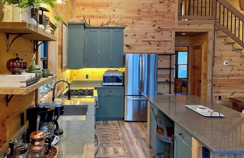 Herbster Cabine | Cedar Ridge | Hand-Crafted Cabin w/Lake Views