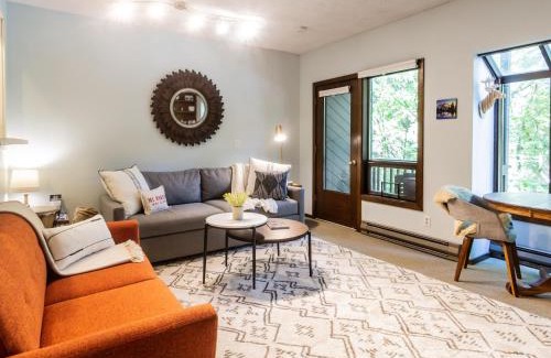 Deming Maison | Cedar Suite at Snowater