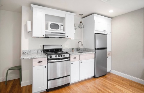 Newburyport Appartement | Cedar Suite at the Hygge House