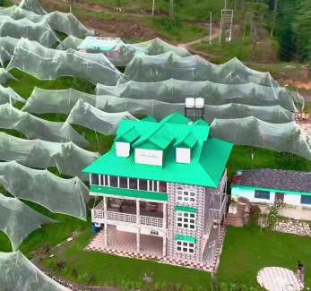 Theog Hôtel | CedarNest by Yoshikahomestays l Forest Boutique Stay l Kufri l Theog l SHlMLA