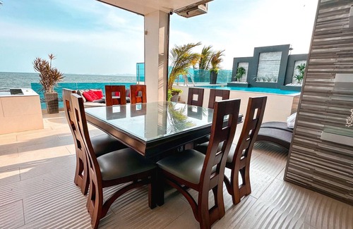 Puntarenas Maison | Casa Celajes ON THE BEACH w/Pool - Jacuzzi