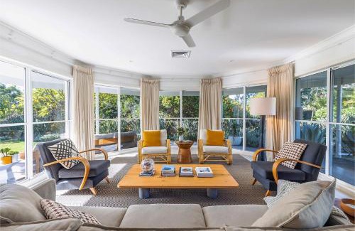 Corlette Maison | Celeste, 26 Bonito Street - Tranquil, Stylish & Pet friendly