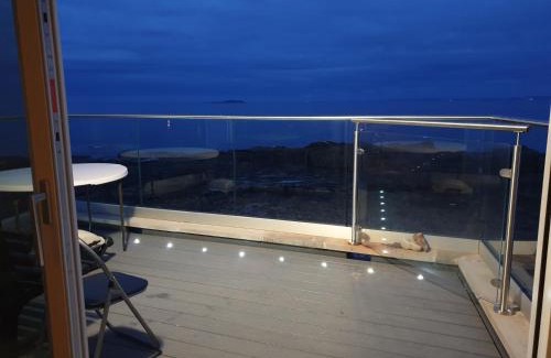 Cellardyke Maison | Cellardyke 3-Bed House Sleeps 6 with Sea Terrace
