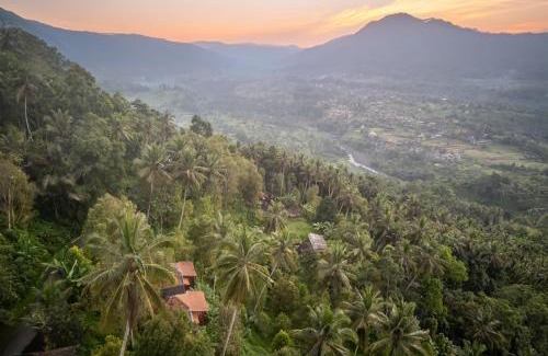 Wisma Kerta Cabine | Cemara Green Hill By Samhita Bali