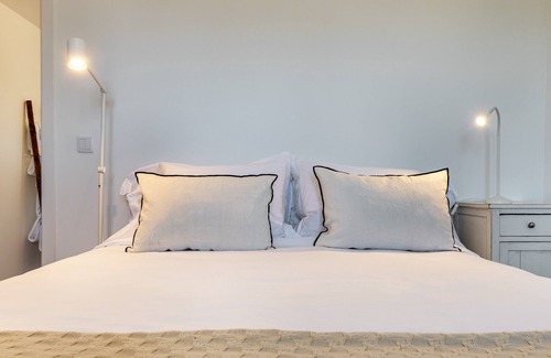 Evora Hôtel | Cenoura-Brava Villas & Suites.