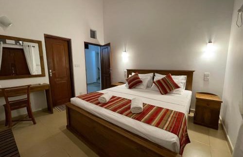 Negombo Lit Et Petit-Déjeuner | Cenreeza Airport Villa