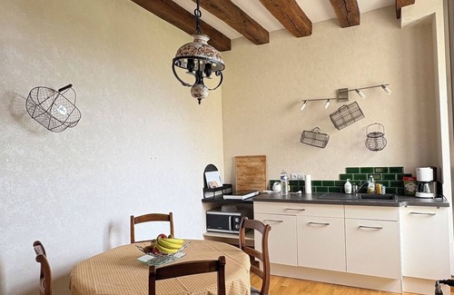 Chinon Appartement | Center Chinon Gîte XVème 2 chambres + garage vélo.