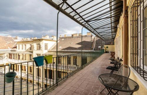 Palace District Appartement | Center Stay 1 Stop to Airport