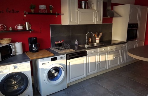 Saint-Remi Appartement | BedinReims Superbe 80m² 3chb +free park/wifi Ideal 4 adultes et 2 enfants