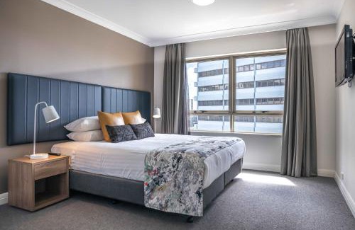 Chatswood Appartement | Central 1-Bed with Parking, Pool, Sauna & Gym