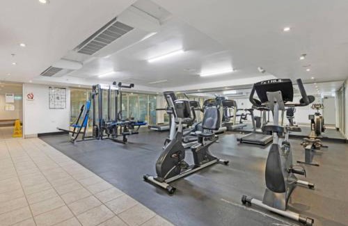 Chatswood Appartement | Central 1-Bed with Parking, Pool, Sauna & Gym