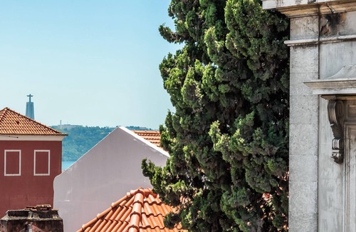 Bairro Alto Appartement | Central 2BDR Apartment with Balcony by LovelyStay