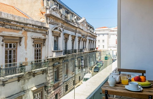 Bairro Alto Appartement | Central 2BDR Apartment with Balcony by LovelyStay