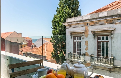Bairro Alto Appartement | Central 2BDR Apartment with Balcony by LovelyStay