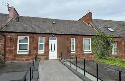 Arbroath Appartement | Central 3-bed Seaside Apartment - Sleeps 5