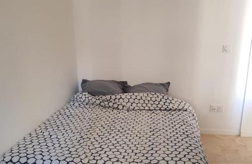 Thiers Appartement | Central and comfortable studio, near train station