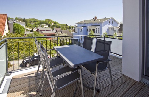 Gohren Appartement | Central apartment with balcony, use of swimming pool and sauna - Villa Anni FeWo 05