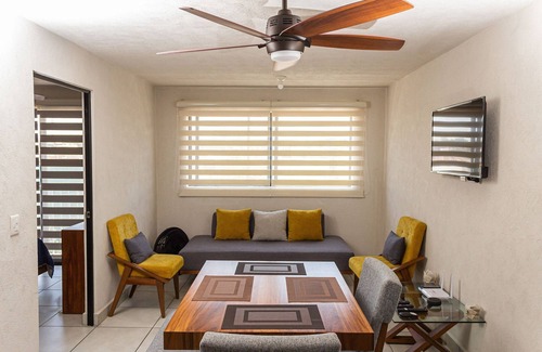 La Perla Appartement | Central apartment near IMSS, H. Civil and CUCS