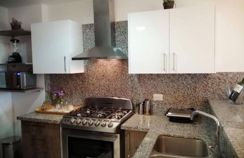 Bella Vista Appartement | Central Apt W/Balcony -5 minute to Blue Mall/supermarket