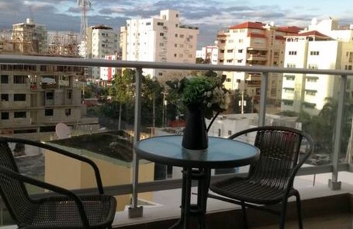 Bella Vista Appartement | Central Apt W/Balcony -5 minute to Blue Mall/supermarket
