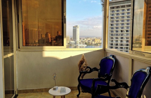 Al Duqqi Appartement | Central Apt with a Panoramic view over Cairo & Nile