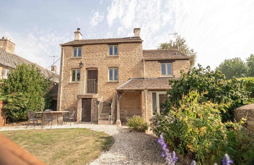 Bourton-on-the-Water Cottage | Central Bourton - Chic cottage - Parking